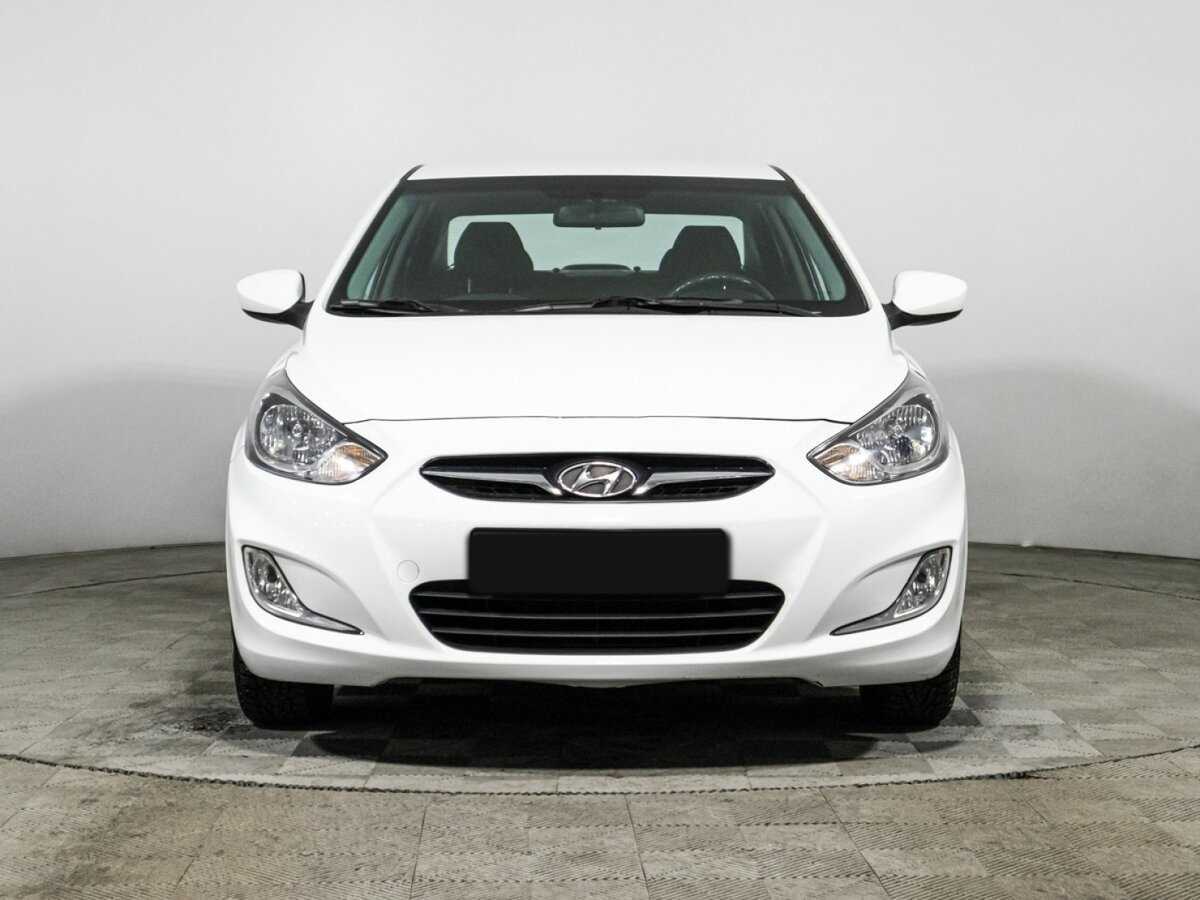 Купить Hyundai Solaris, 2013, 124 550 км, фото №2