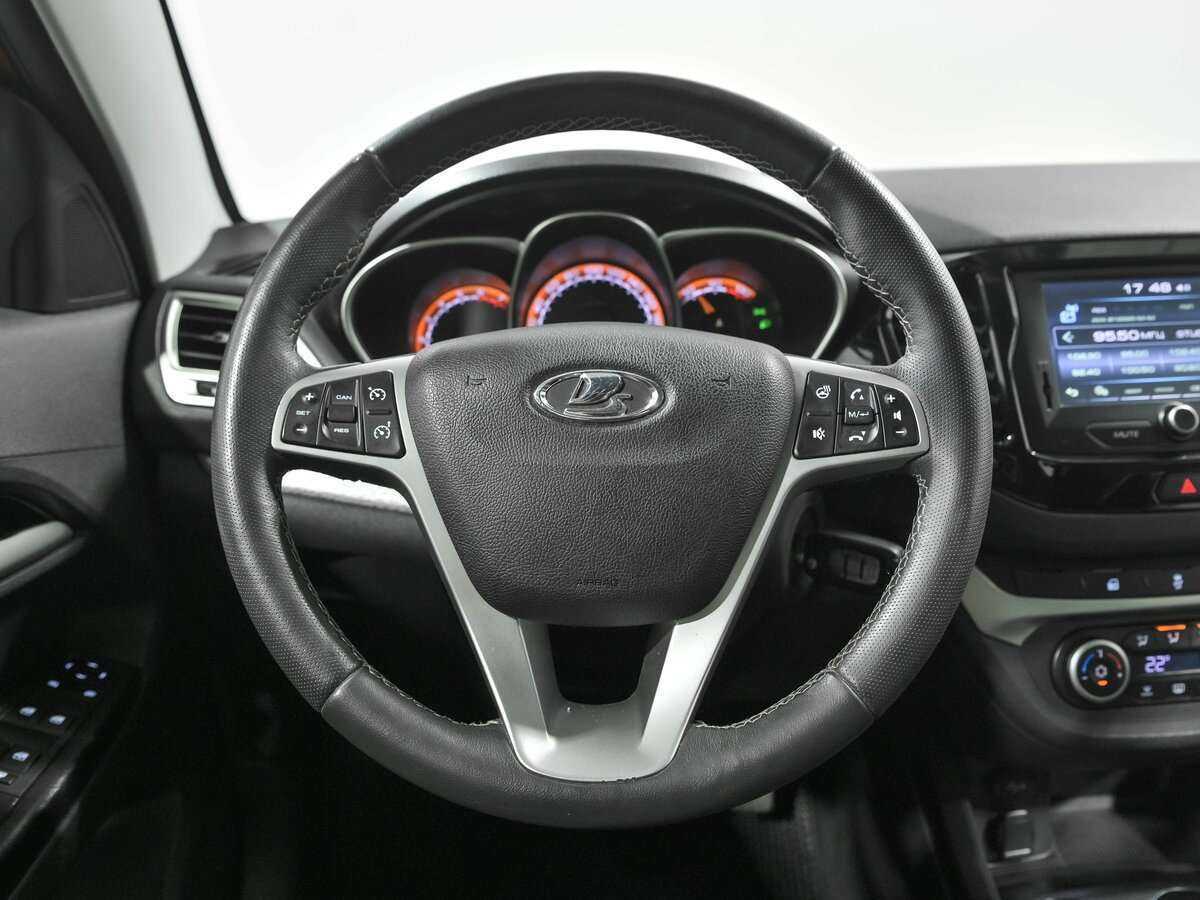 Купить Lada (ВАЗ) Vesta SW Cross, 2019, 94 162 км, фото №3