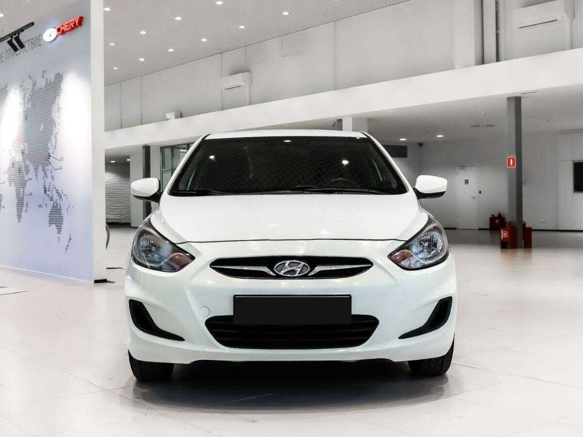 Купить Hyundai Solaris, 2012, 124 753 км, фото №2