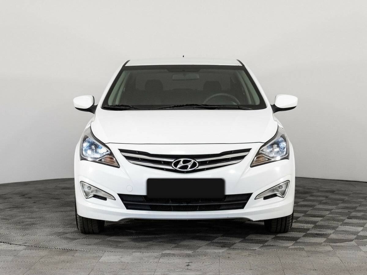 Купить Hyundai Solaris, 2016, 112 982 км, фото №2