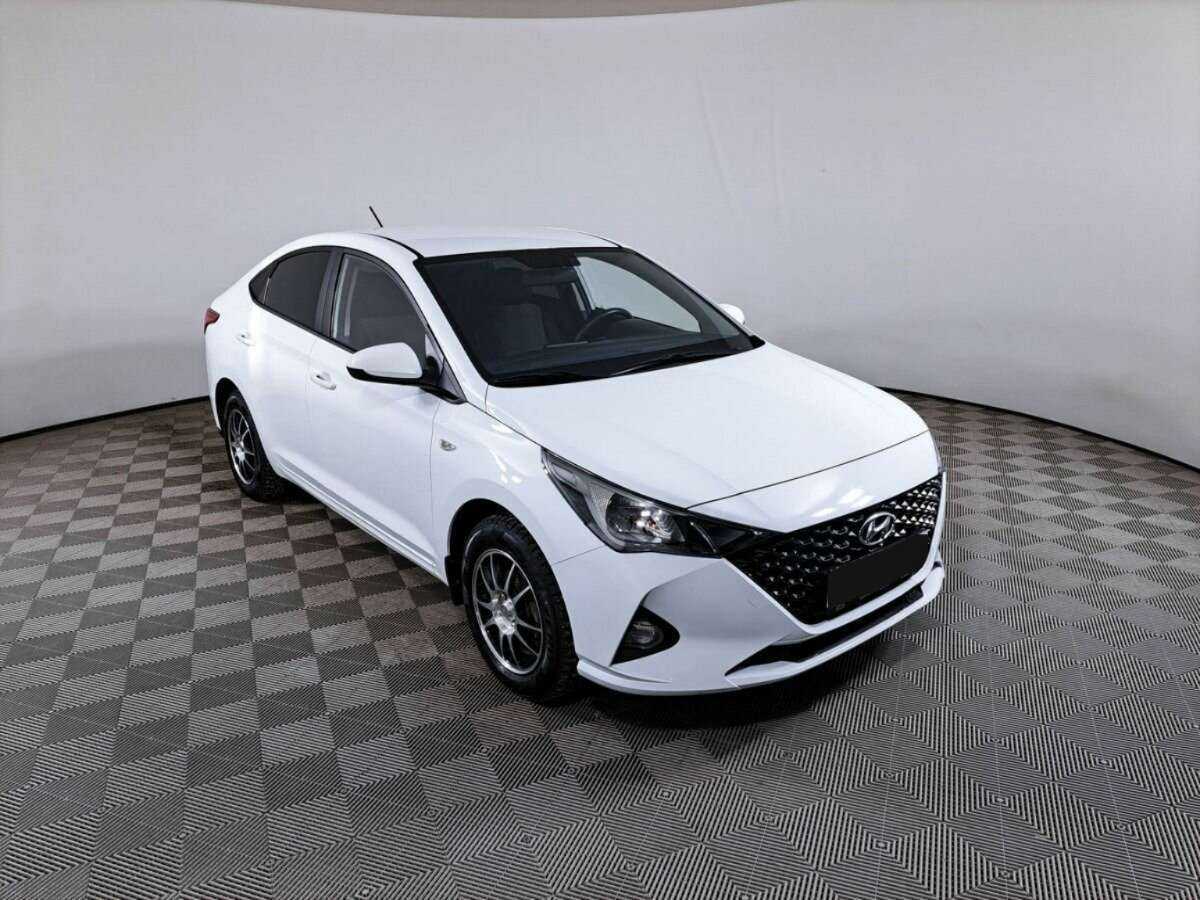 Купить Hyundai Solaris, 2021, 83 129 км, фото №2