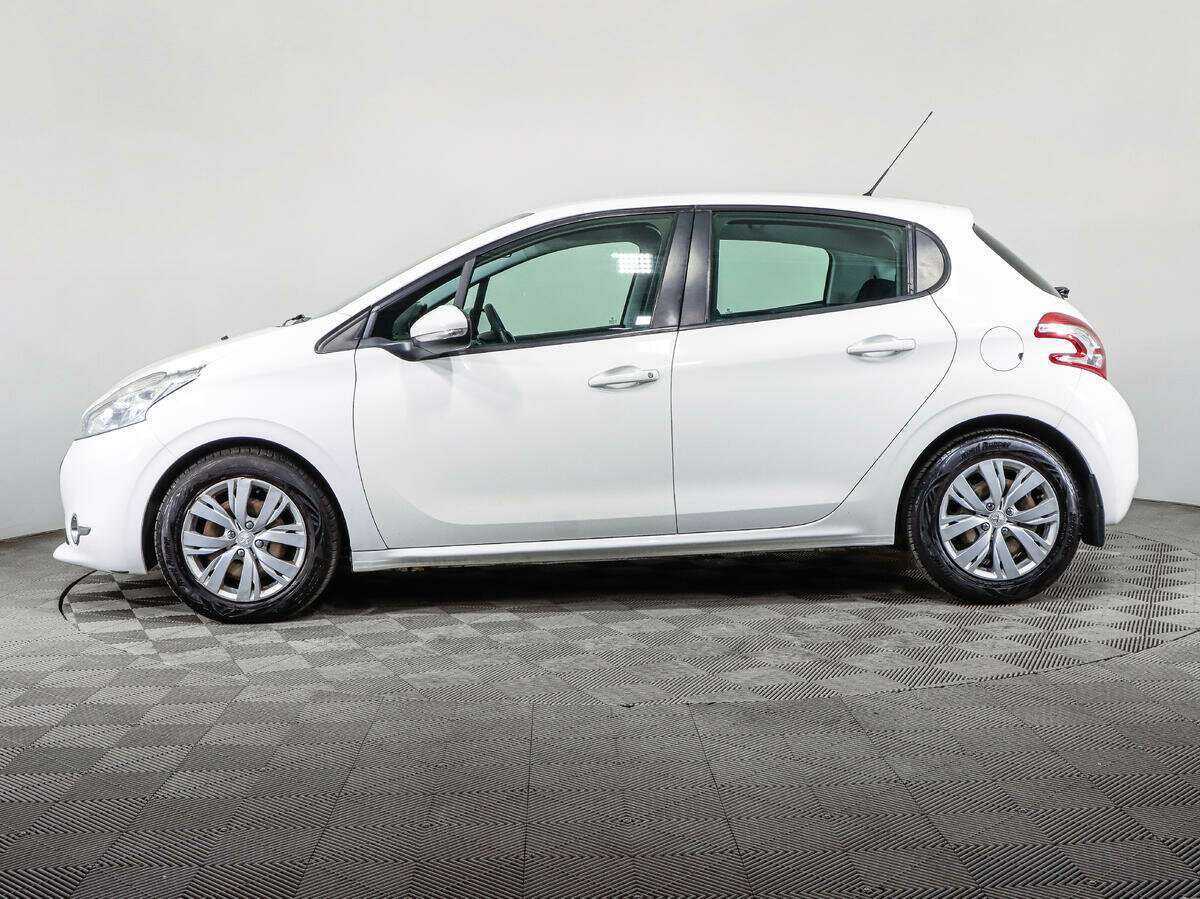 Купить Peugeot 208, 2013, 90 441 км, фото №8