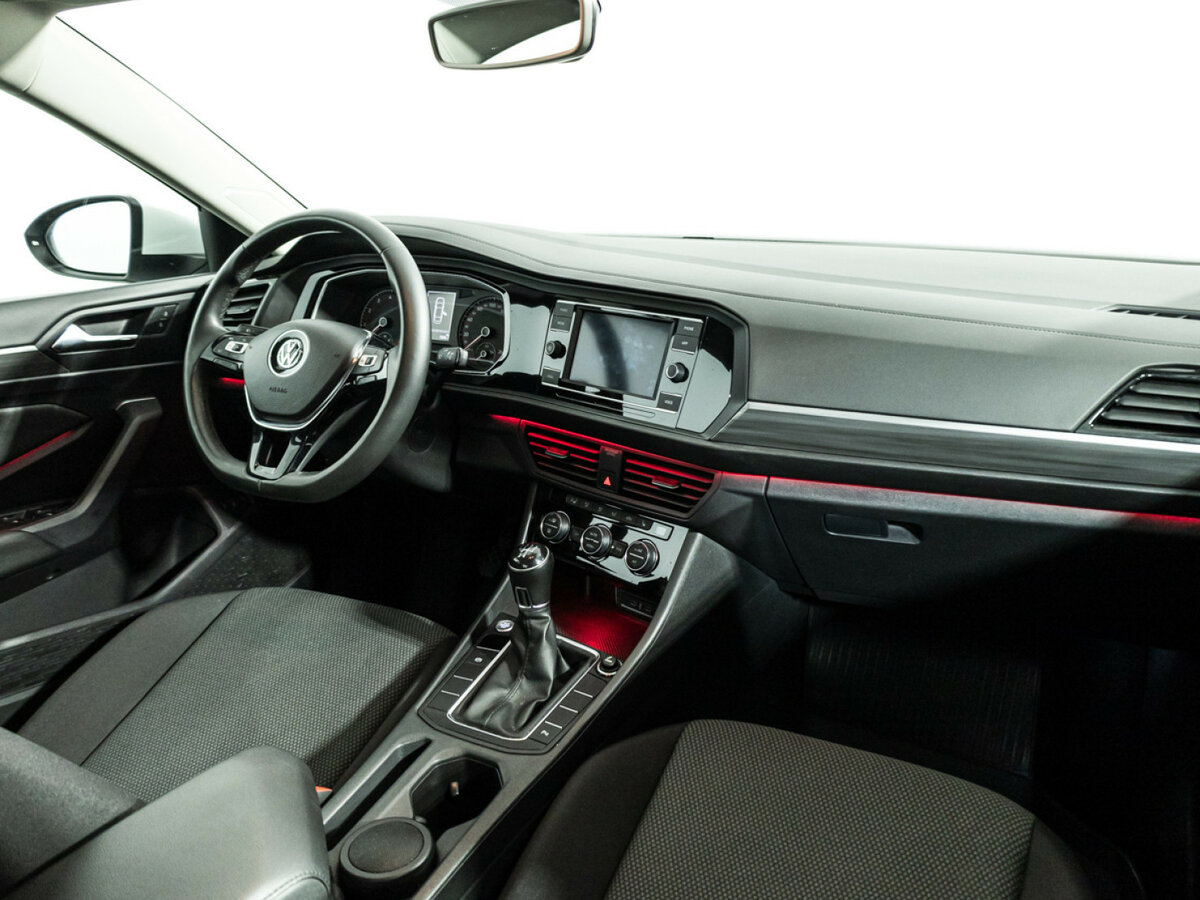 Купить Volkswagen Jetta VII, 2020, 104 895 км, фото №9