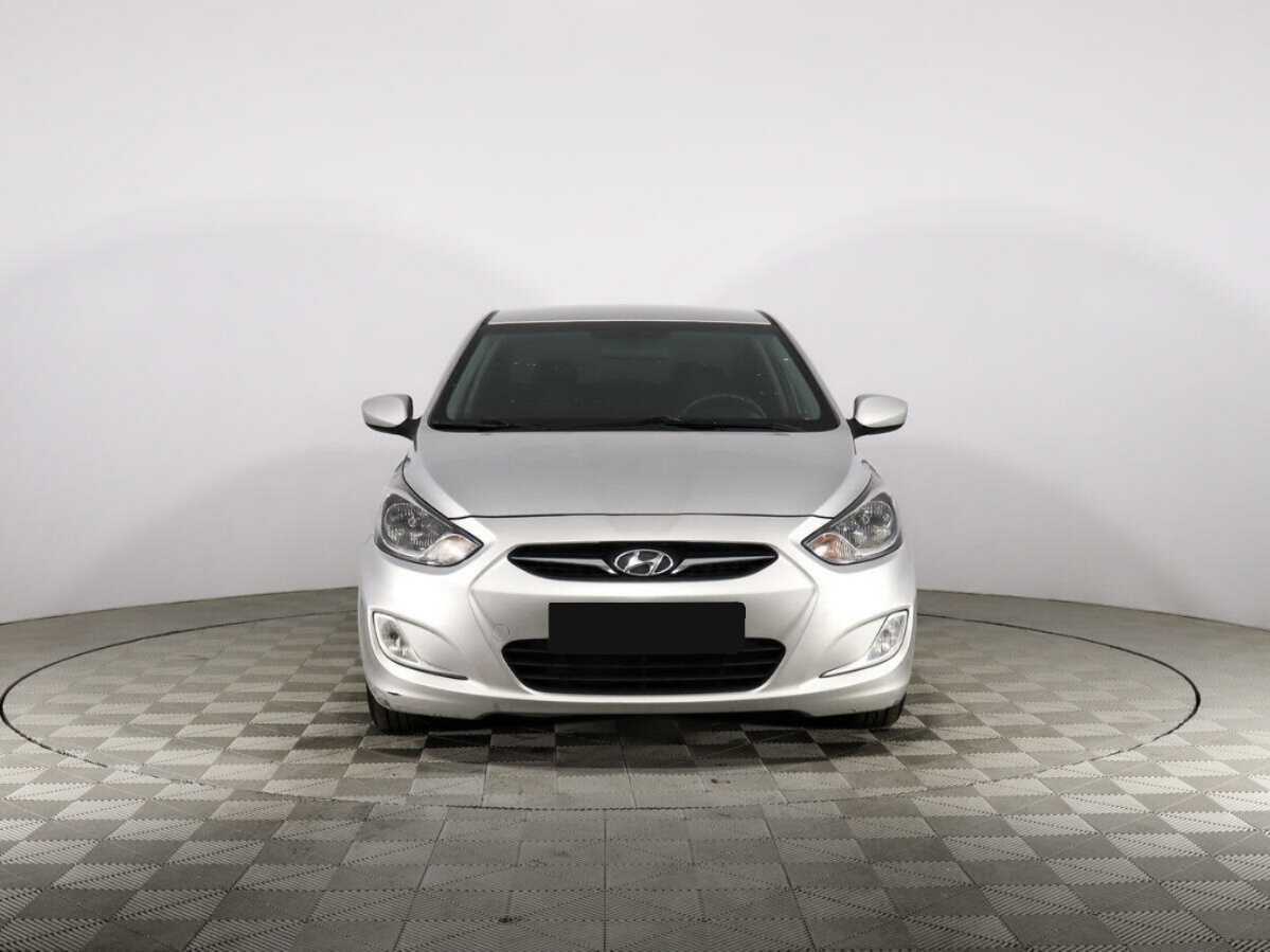 Купить Hyundai Solaris, 2012, 171 656 км, фото №2