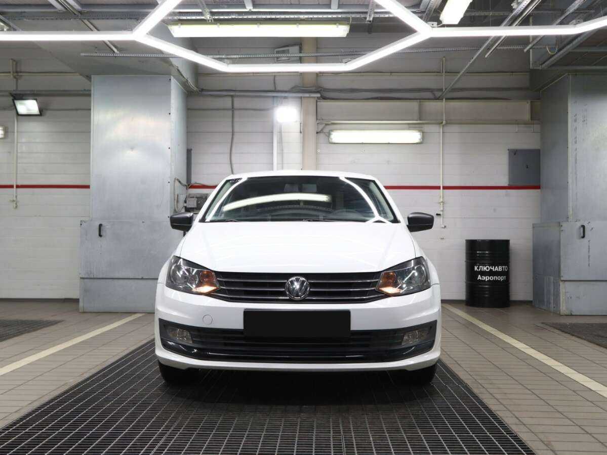 Купить Volkswagen Polo, 2017, 154 000 км, фото №2