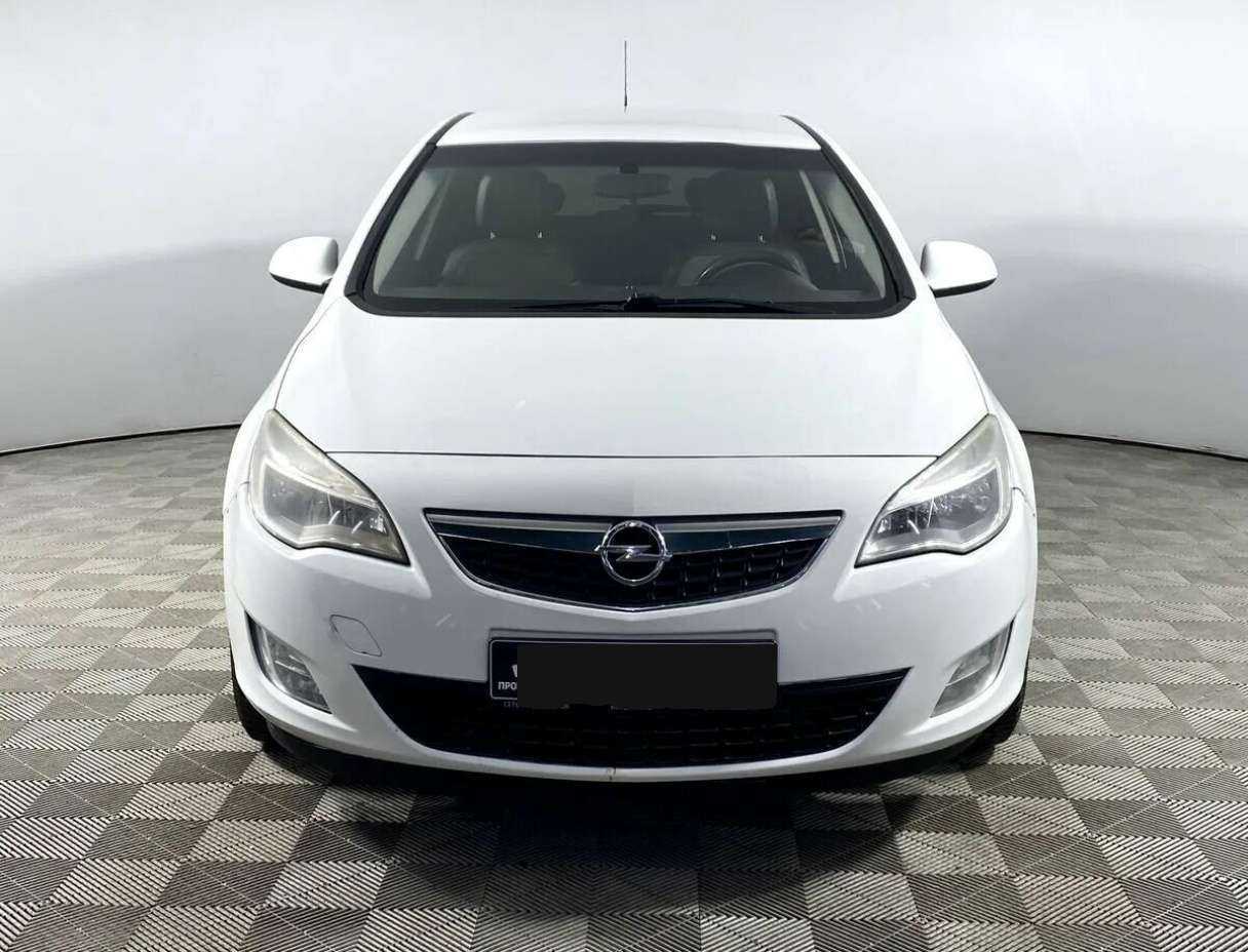 Купить Opel Astra, 2012, 188 000 км, фото №2