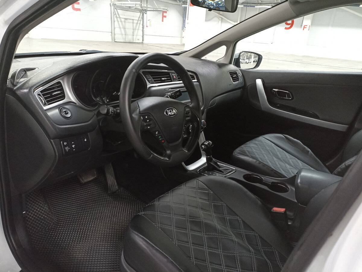 Купить Kia Ceed, 2015, 189 400 км, фото №16