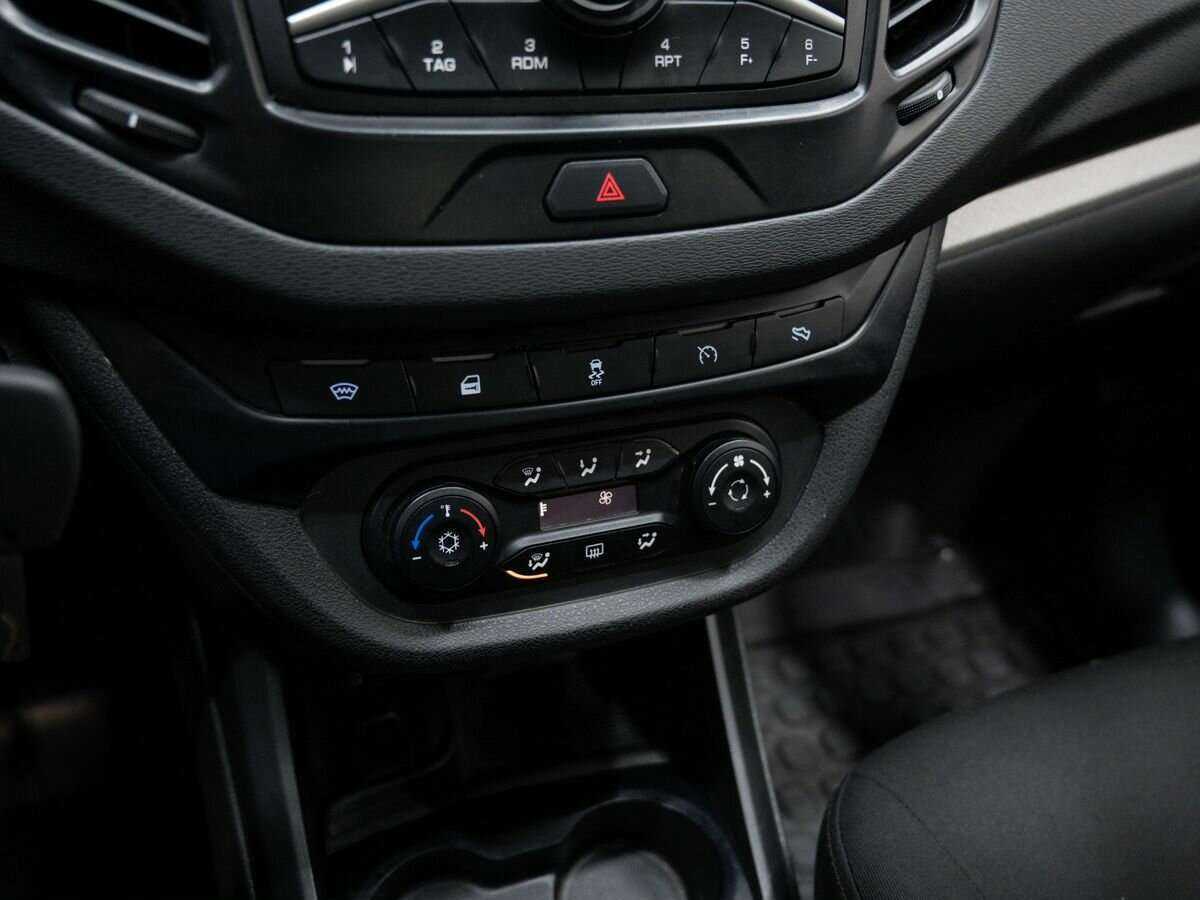 Купить Lada (ВАЗ) Vesta, 2015, 160 942 км, фото №20