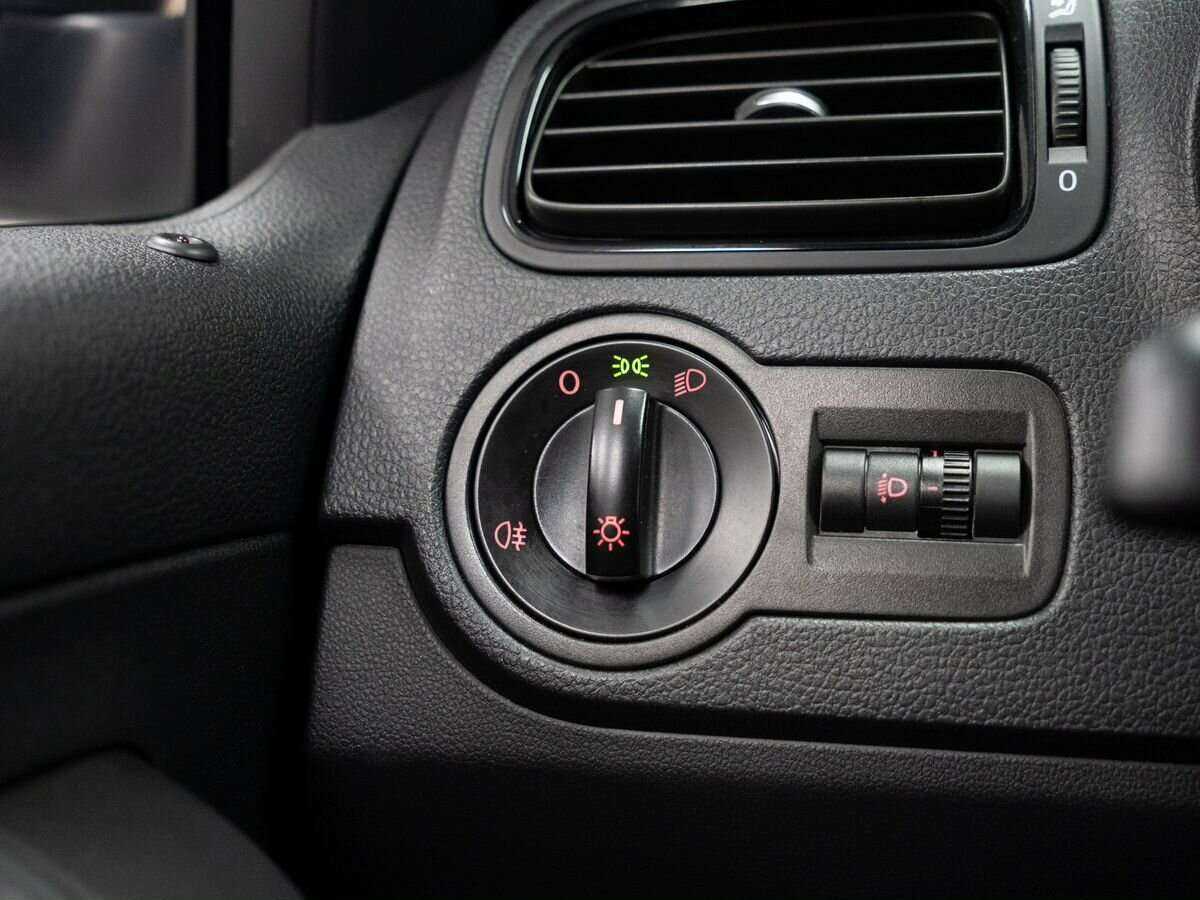 Купить Volkswagen Polo, 2017, 89 386 км, фото №15