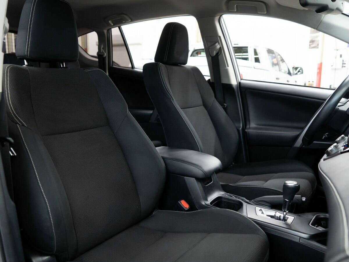 Купить Toyota RAV4, 2016, 45 000 км, фото №11