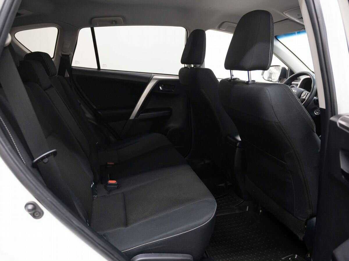 Купить Toyota RAV4, 2017, 67 000 км, фото №13