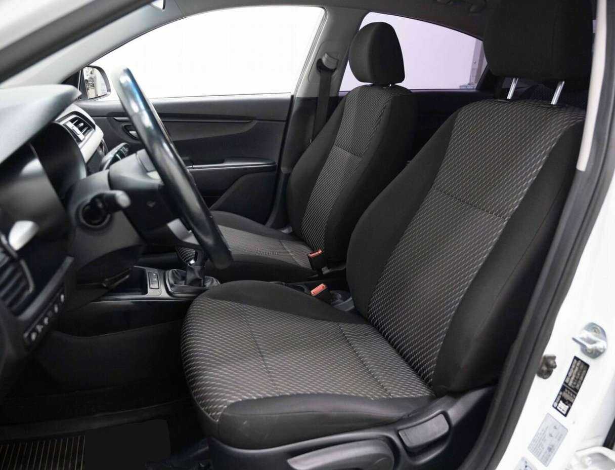 Купить Kia Rio, 2018, 139 000 км, фото №8