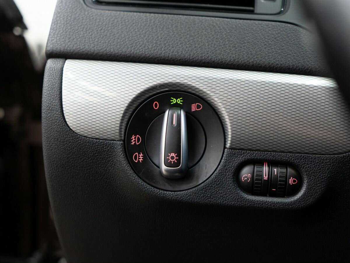 Купить Volkswagen Jetta, 2016, 107 000 км, фото №17