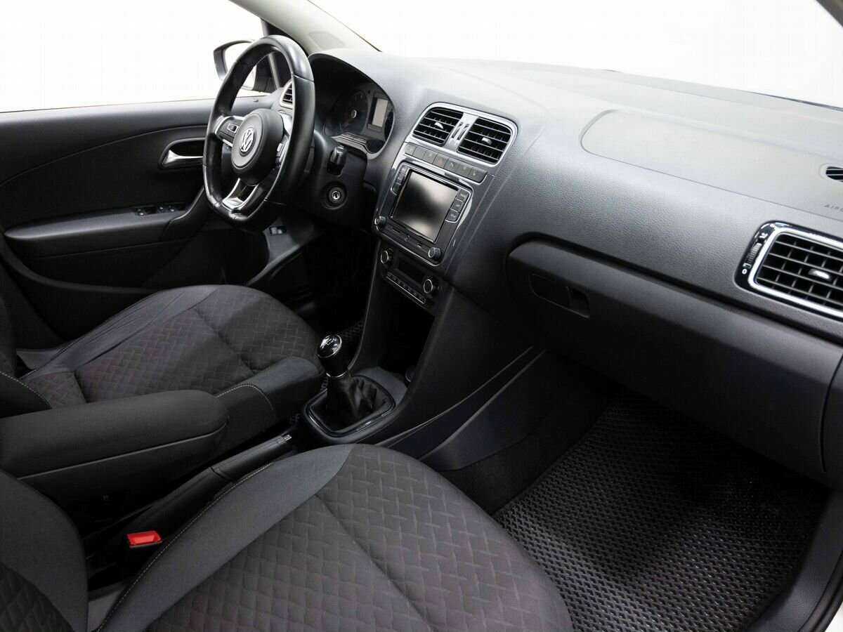 Купить Volkswagen Polo, 2018, 99 000 км, фото №11