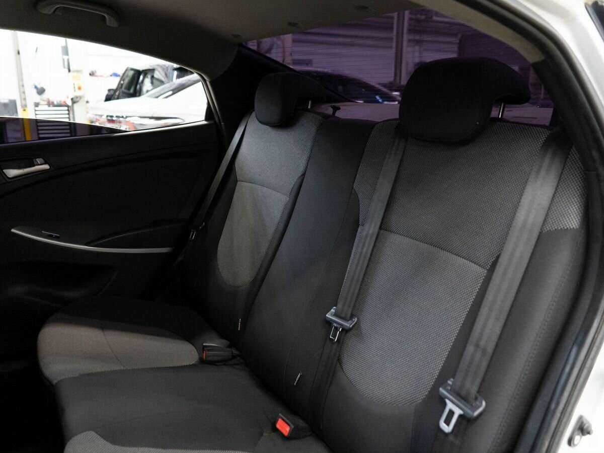 Купить Hyundai Solaris, 2013, 140 000 км, фото №4