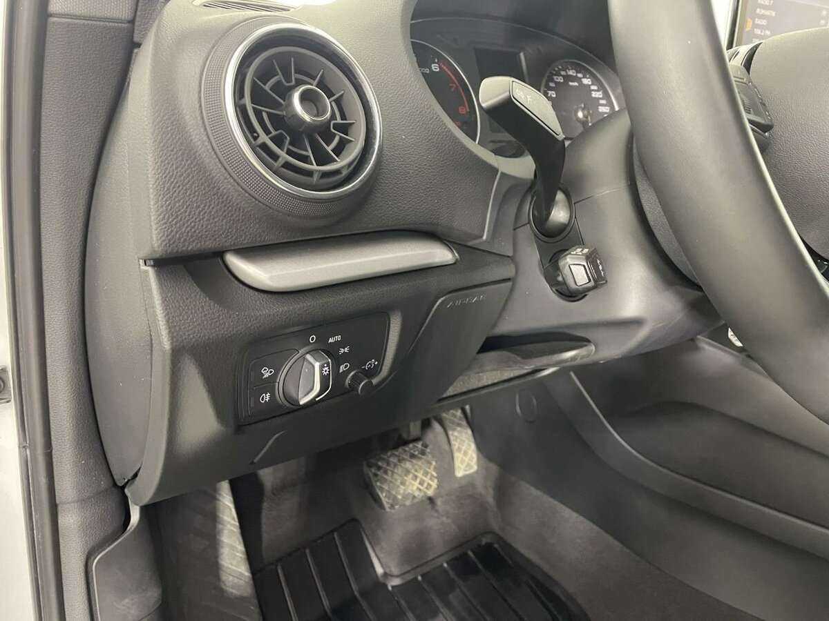 Купить Audi A3, 2018, 64 930 км, фото №9