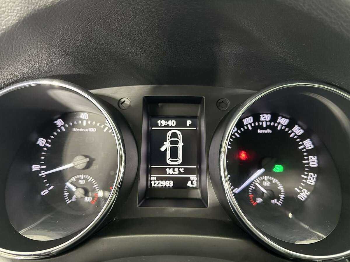 Купить Skoda Yeti, 2012, 122 993 км, фото №11