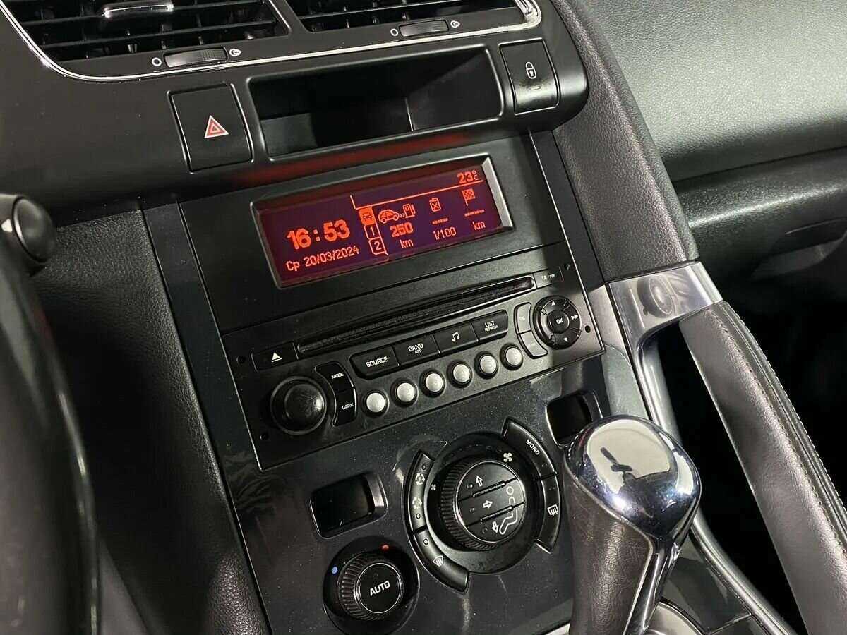 Купить Peugeot 3008, 2012, 199 000 км, фото №11