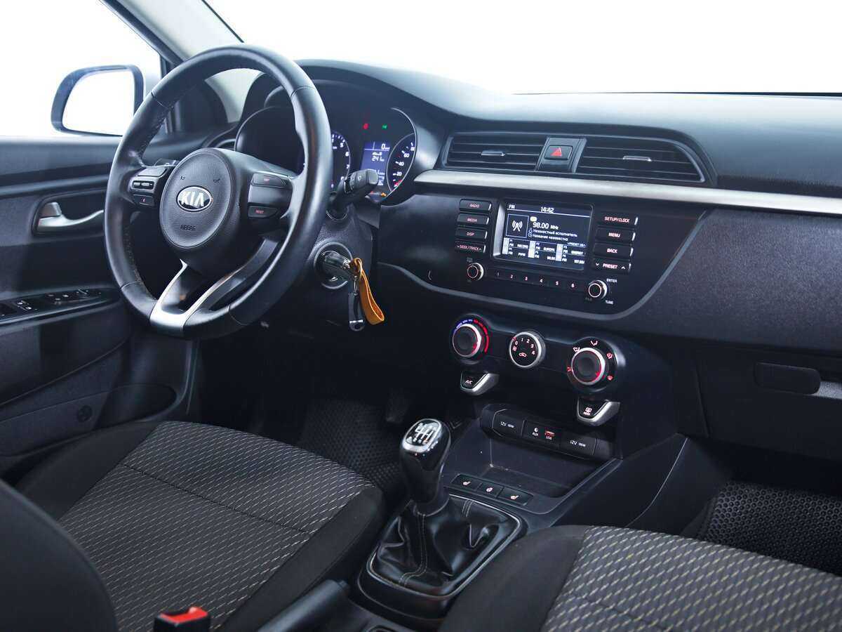 Купить Kia Rio, 2017, 126 650 км, фото №12