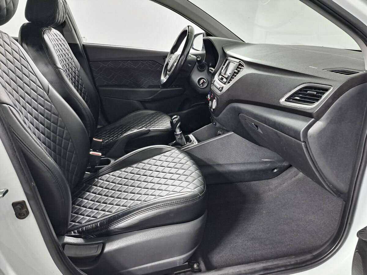 Купить Hyundai Solaris, 2017, 134 000 км, фото №11