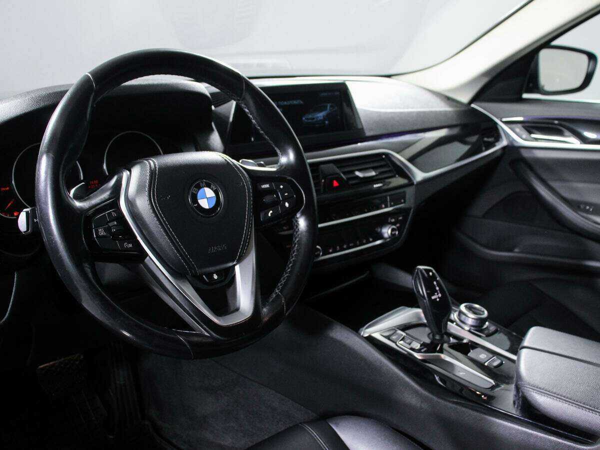 Купить BMW 5 серии 520d, 2017, 157 968 км, фото №12