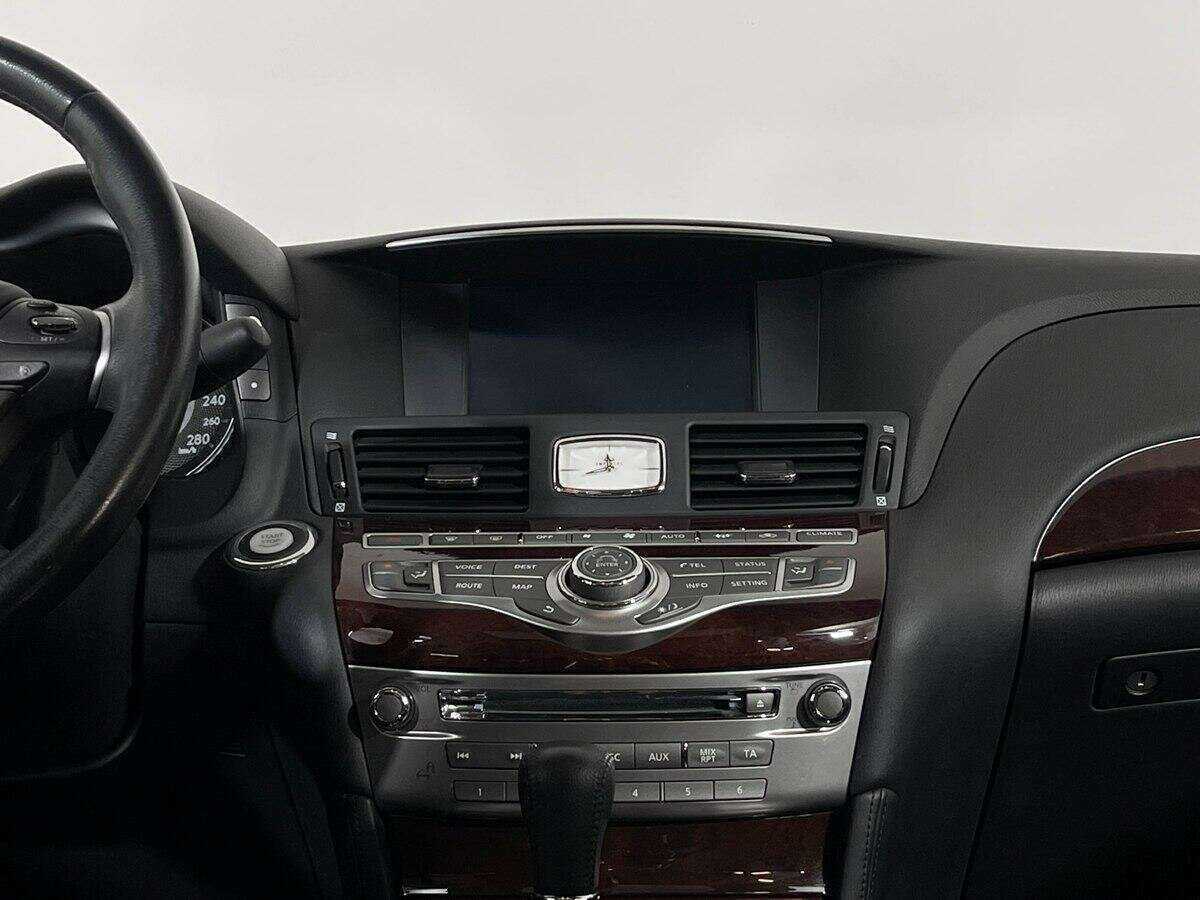 Купить Infiniti Q70, 2016, 78 000 км, фото №12
