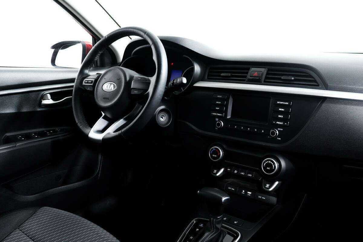 Купить Kia Rio X-Line, 2018, 29 581 км, фото №9