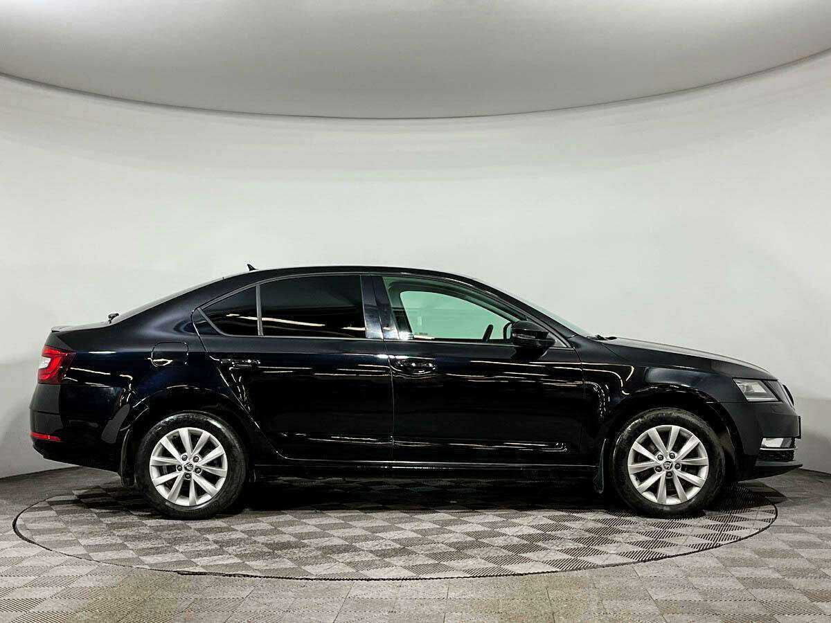 Купить Skoda Octavia, 2018, 81 999 км, фото №4