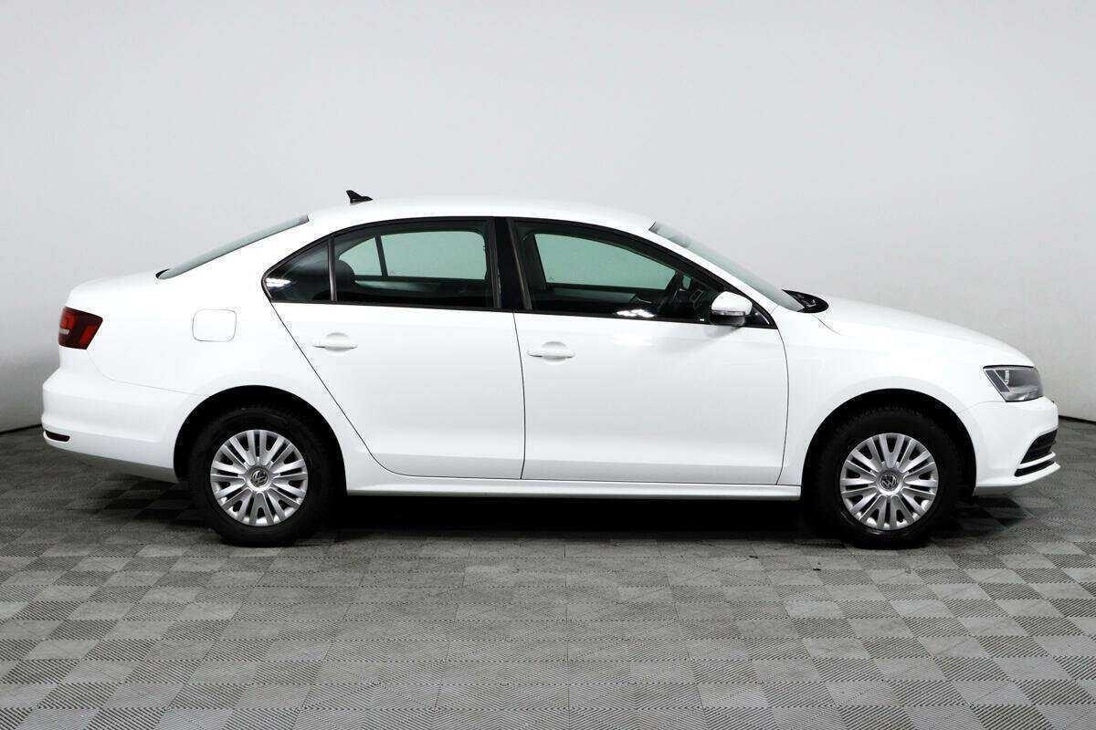 Купить Volkswagen Jetta, 2018, 29 985 км, фото №4