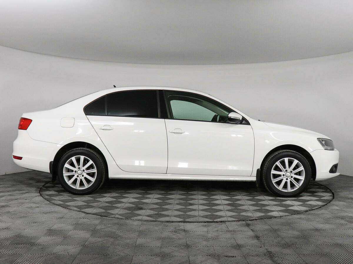 Купить Volkswagen Jetta, 2013, 166 916 км, фото №4