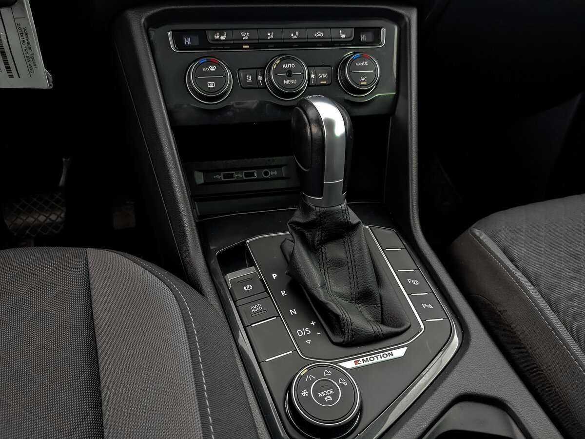 Купить Volkswagen Tiguan, 2017, 107 684 км, фото №22