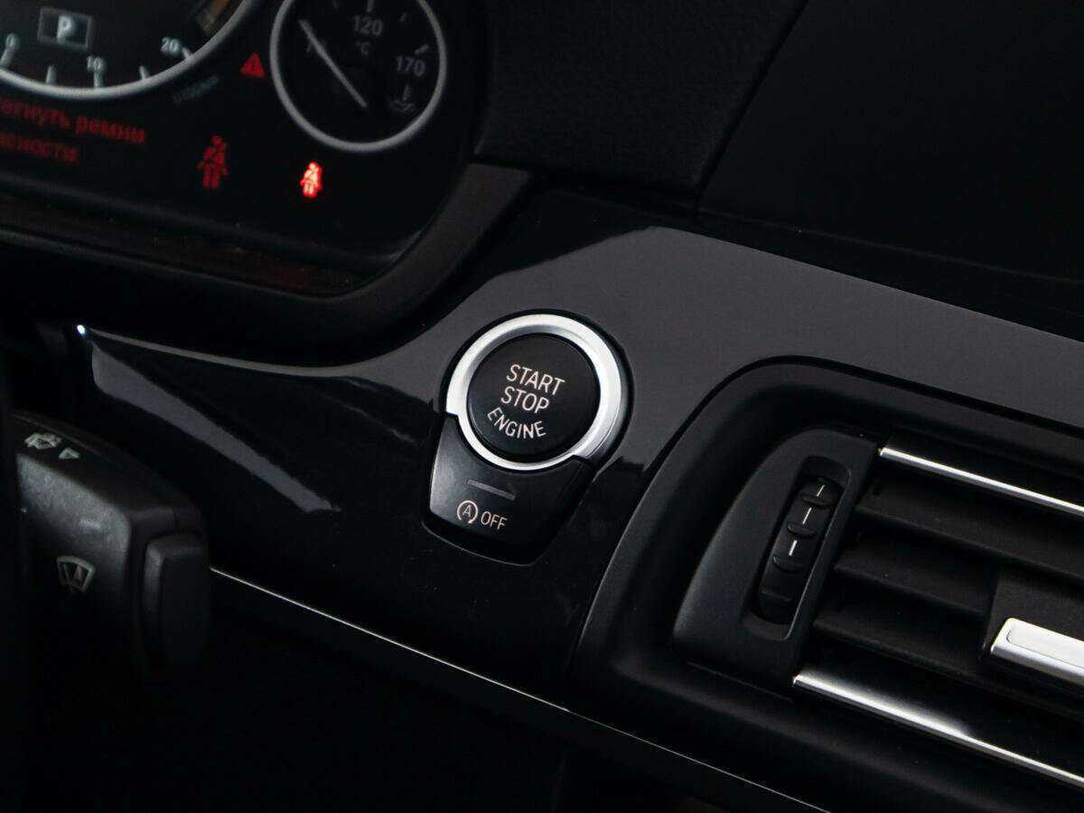 Купить BMW 5 серии 528i, 2012, 67 811 км, фото №18