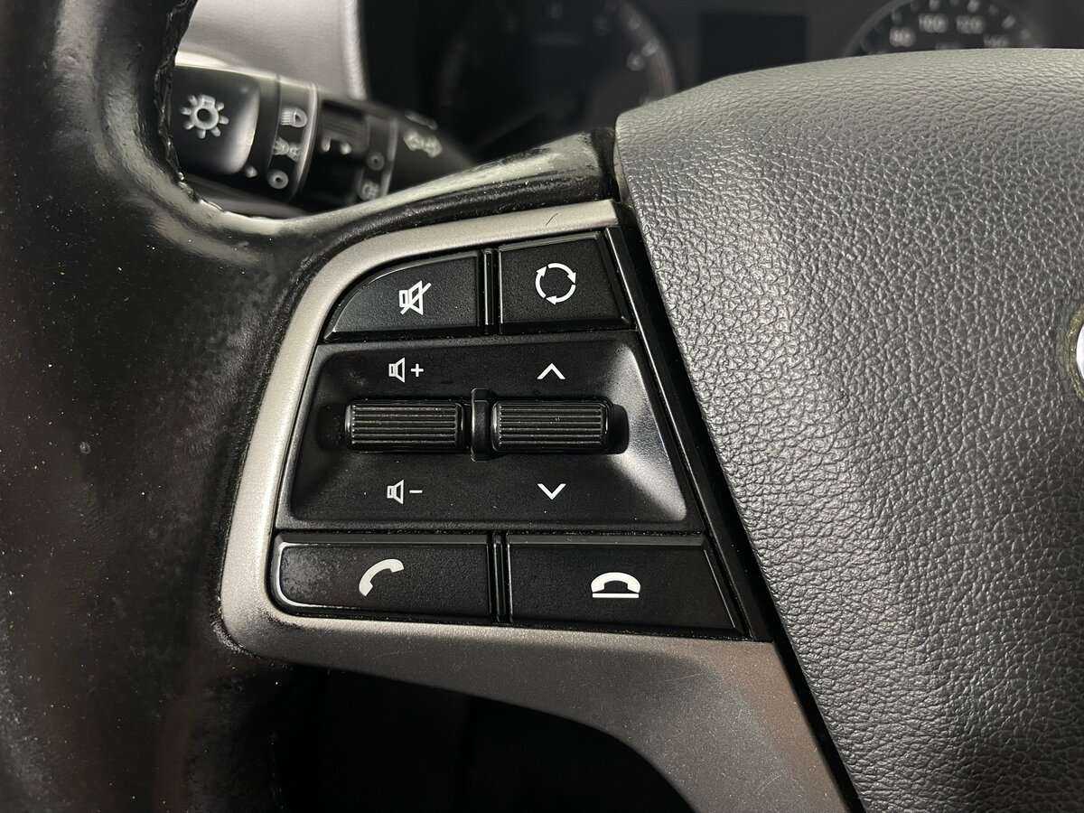 Купить Hyundai Solaris, 2017, 120 850 км, фото №16