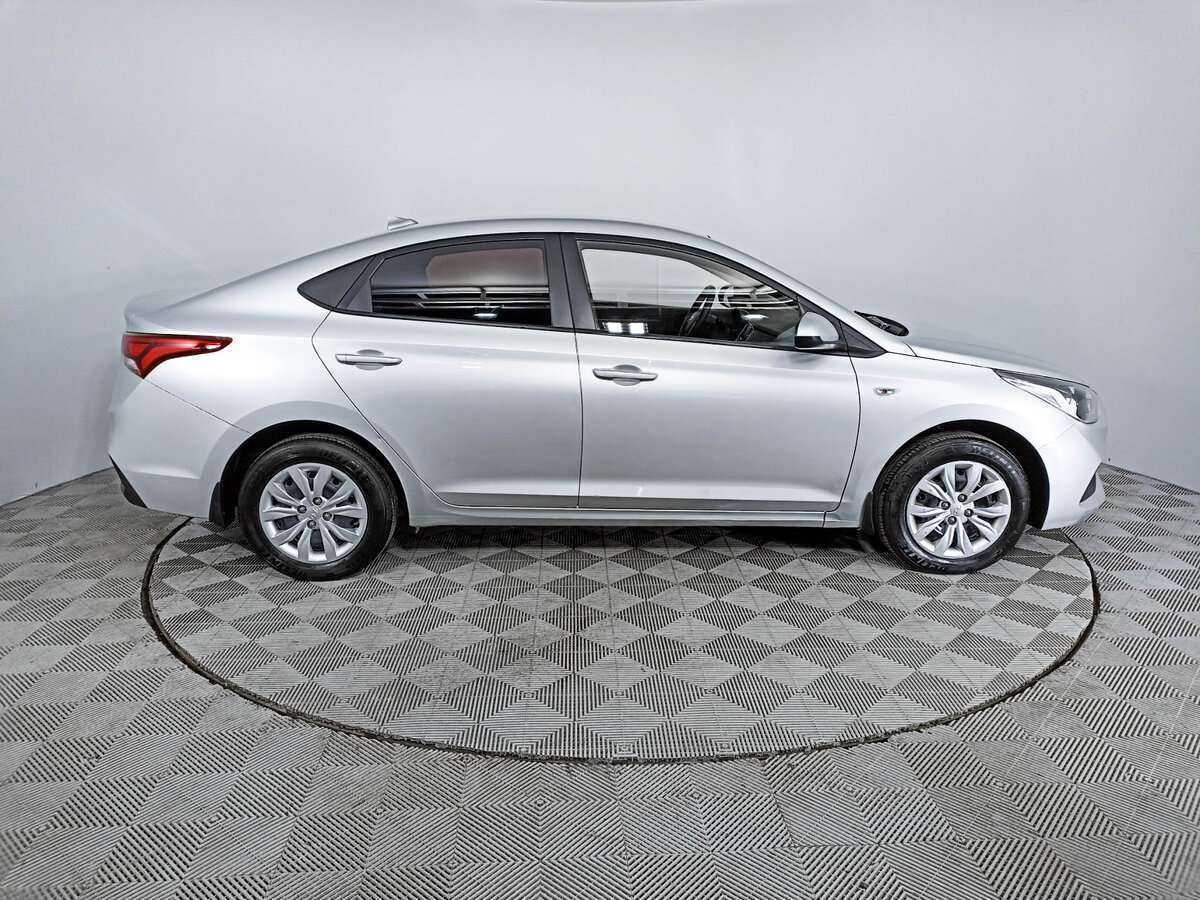 Купить Hyundai Solaris, 2017, 82 558 км, фото №4