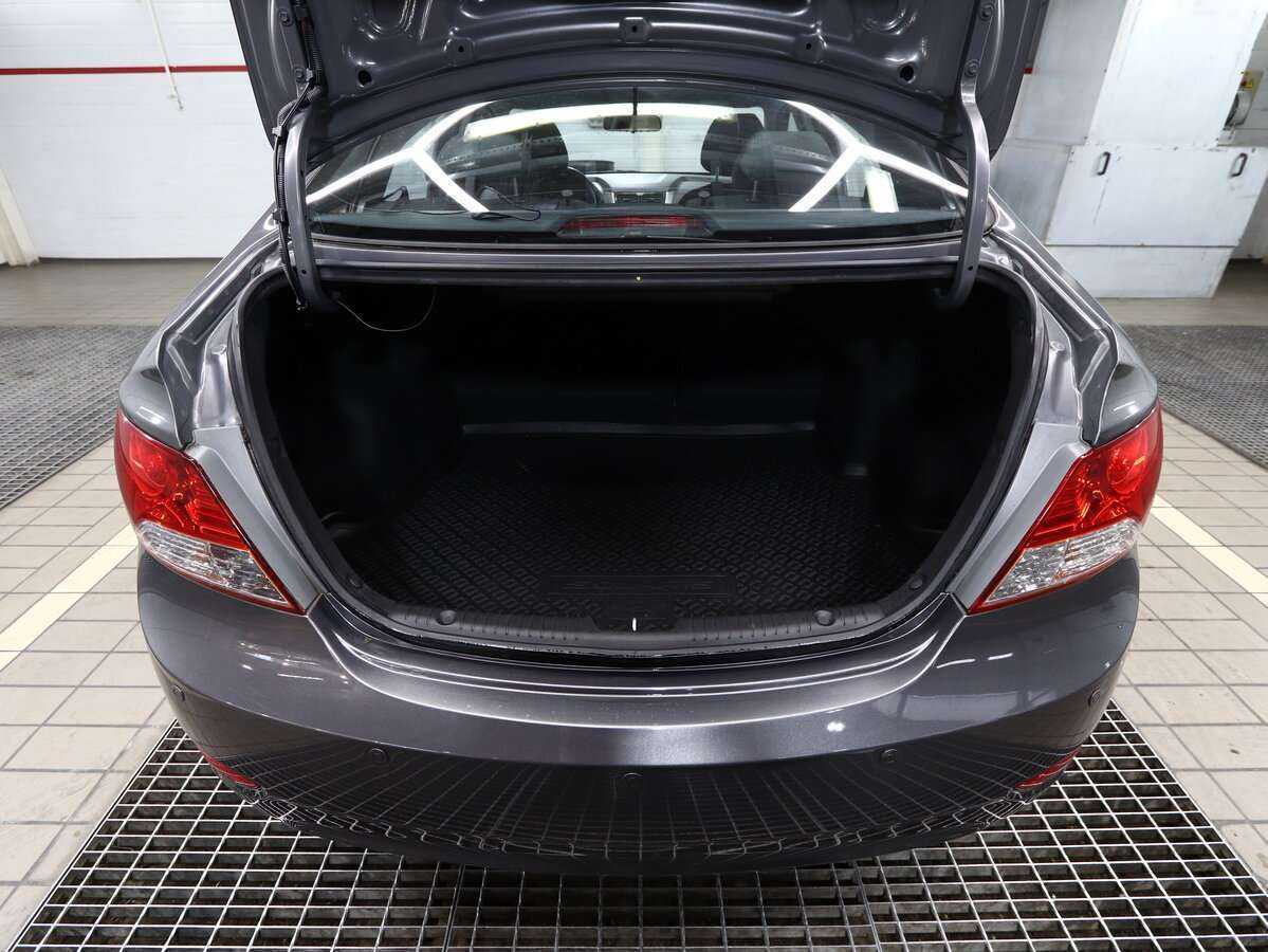 Купить Hyundai Solaris, 2014, 97 000 км, фото №5