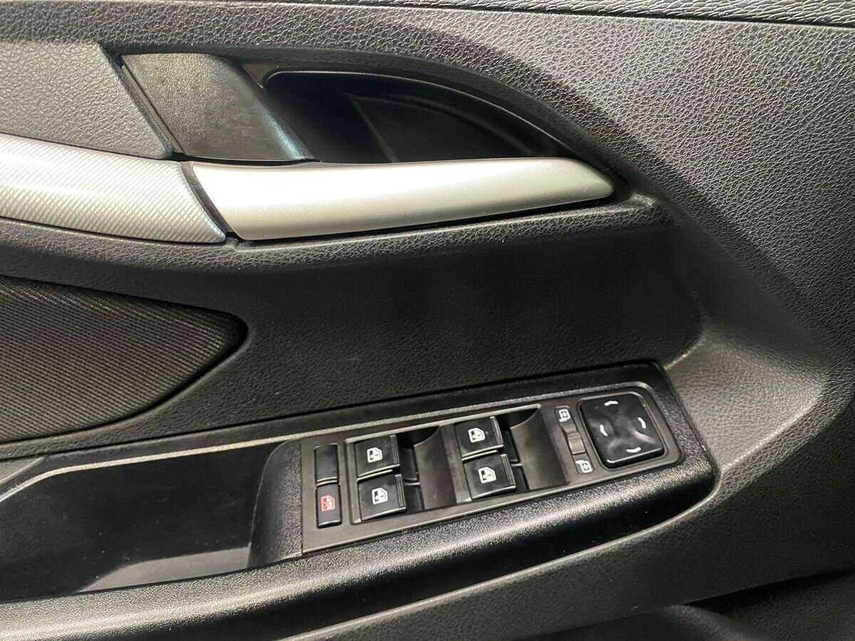 Купить Lada (ВАЗ) Vesta SW, 2018, 65 852 км, фото №17