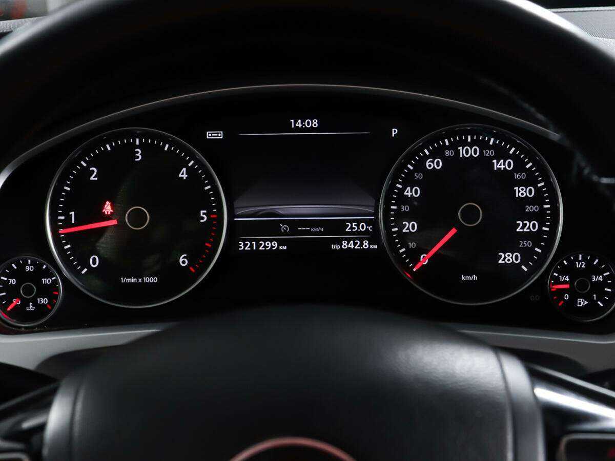 Купить Volkswagen Touareg, 2013, 321 298 км, фото №14