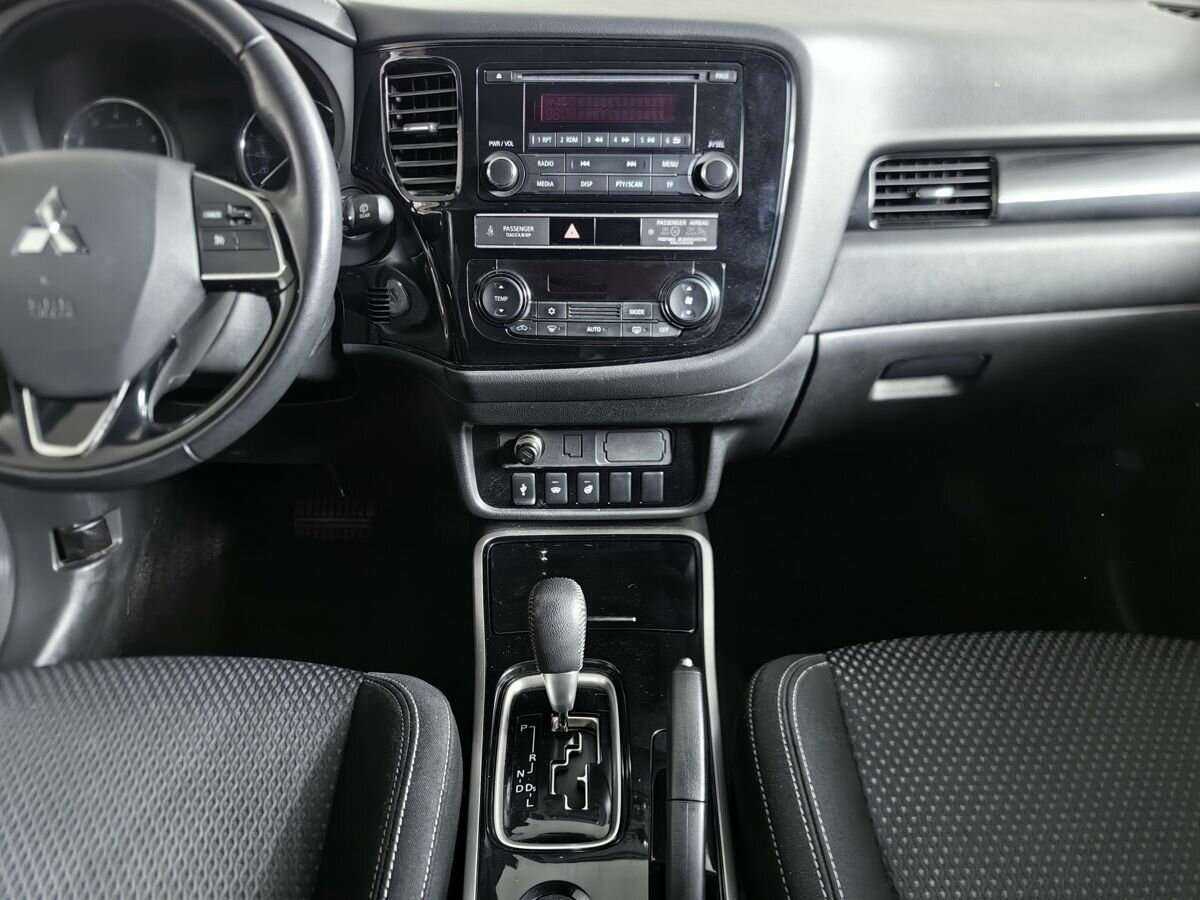 Купить Mitsubishi Outlander, 2018, 117 219 км, фото №10