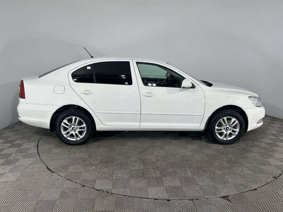 Купить Skoda Octavia, 2012, 120 158 км, фото №4