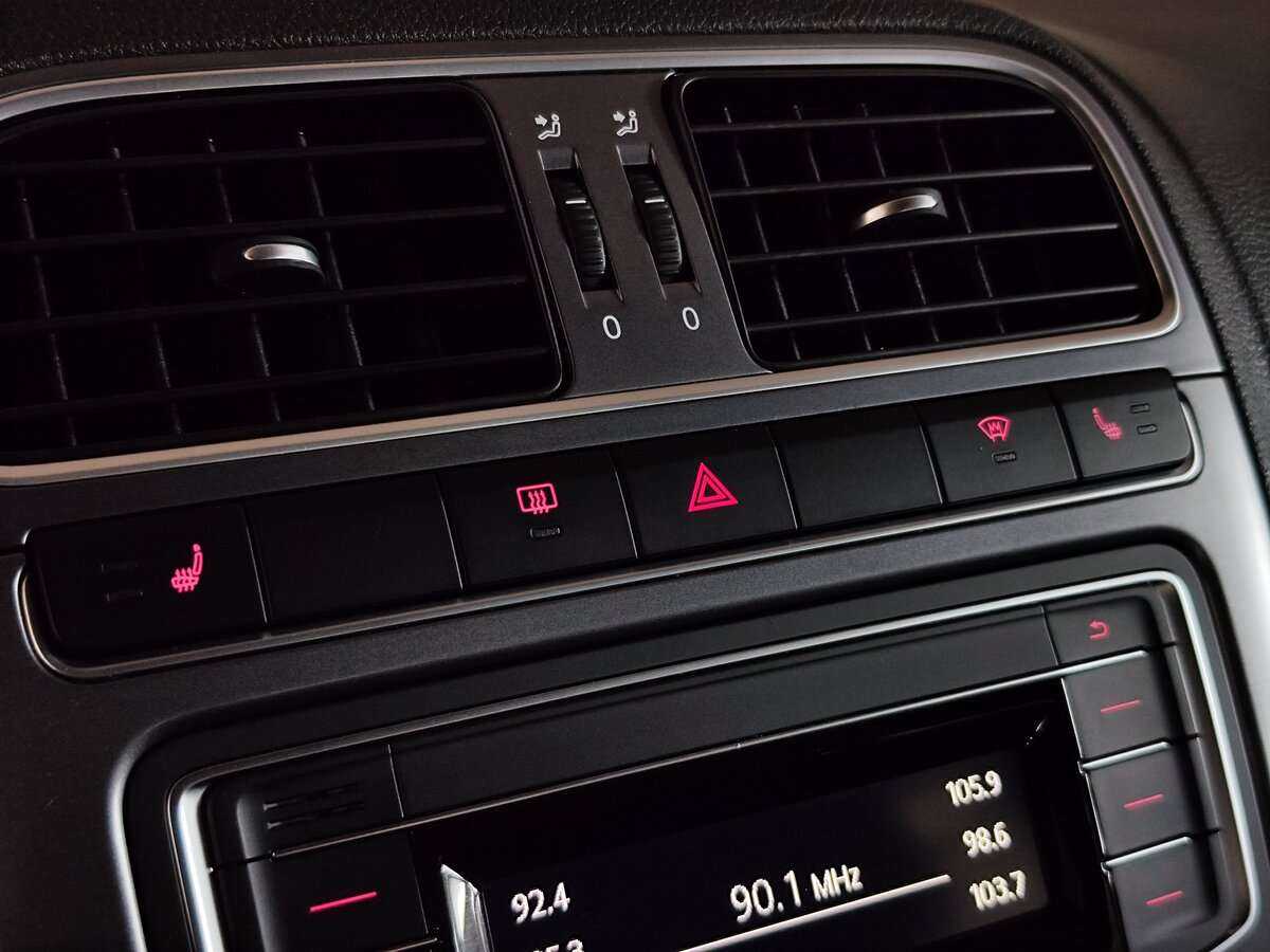 Купить Volkswagen Polo, 2018, 136 300 км, фото №17