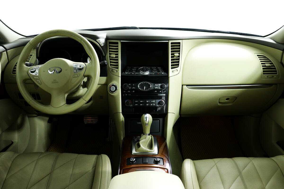 Купить Infiniti FX30d, 2012, 147 921 км, фото №11