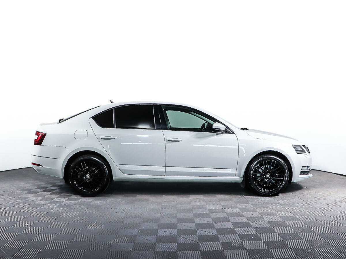 Купить Skoda Octavia, 2019, 76 300 км, фото №4