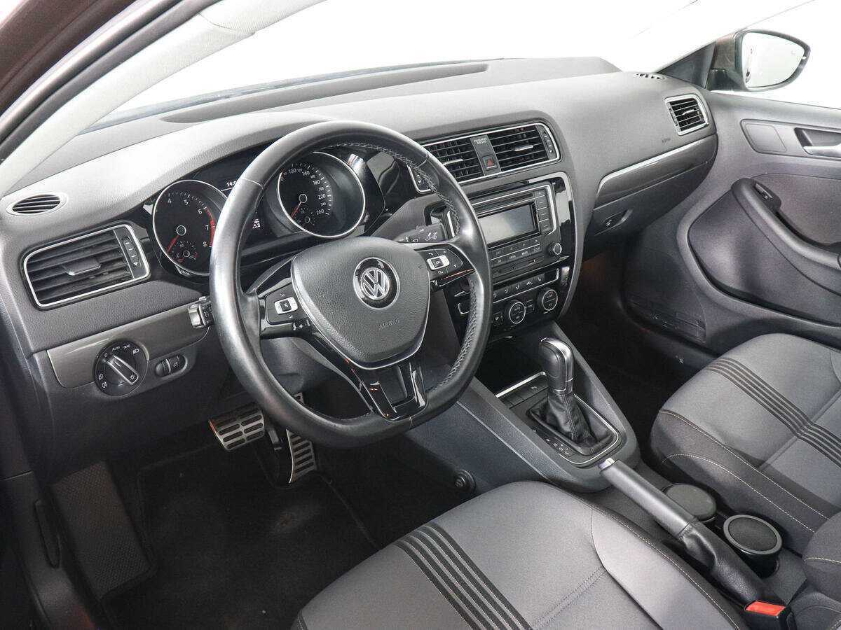 Купить Volkswagen Jetta, 2017, 92 427 км, фото №9