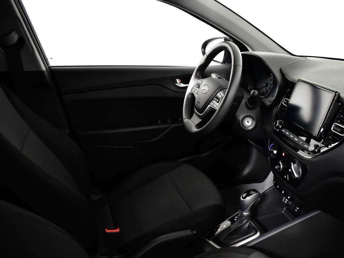 Купить Hyundai Solaris, 2022, 30 482 км, фото №9