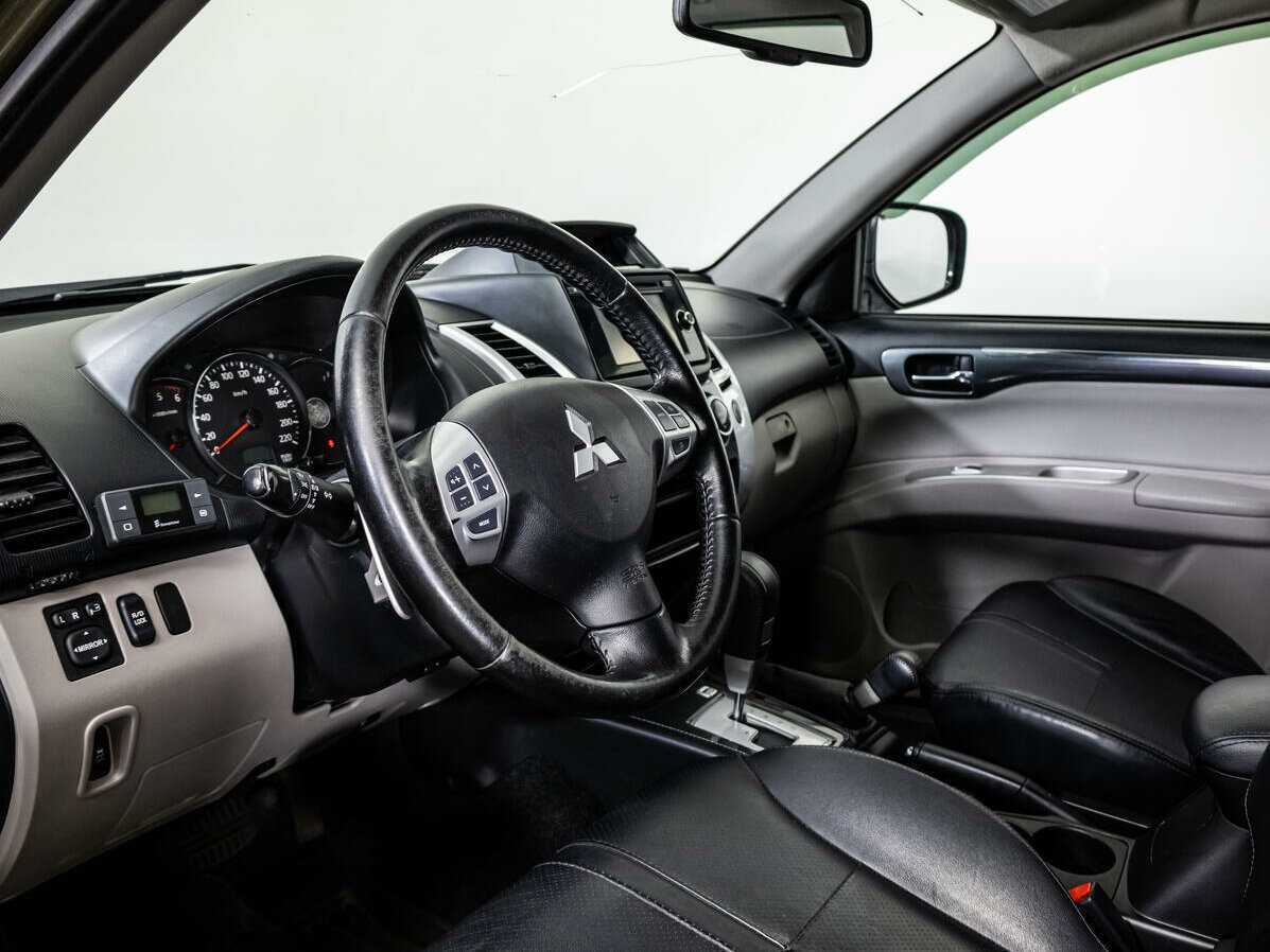 Купить Mitsubishi Pajero Sport, 2015, 145 000 км, фото №11
