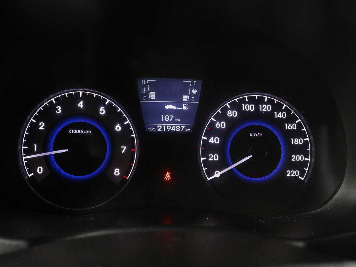 Купить Hyundai Solaris, 2013, 219 486 км, фото №9