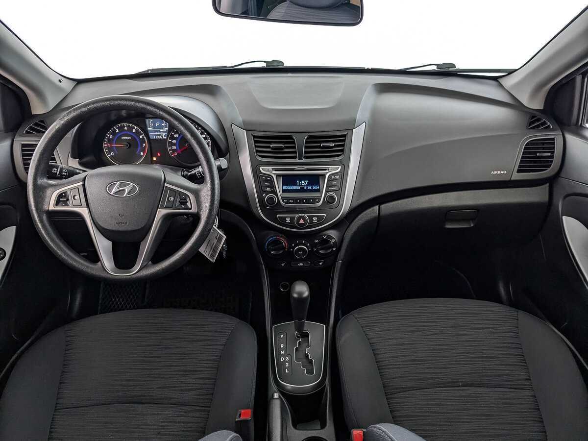 Купить Hyundai Solaris, 2015, 117 665 км, фото №10