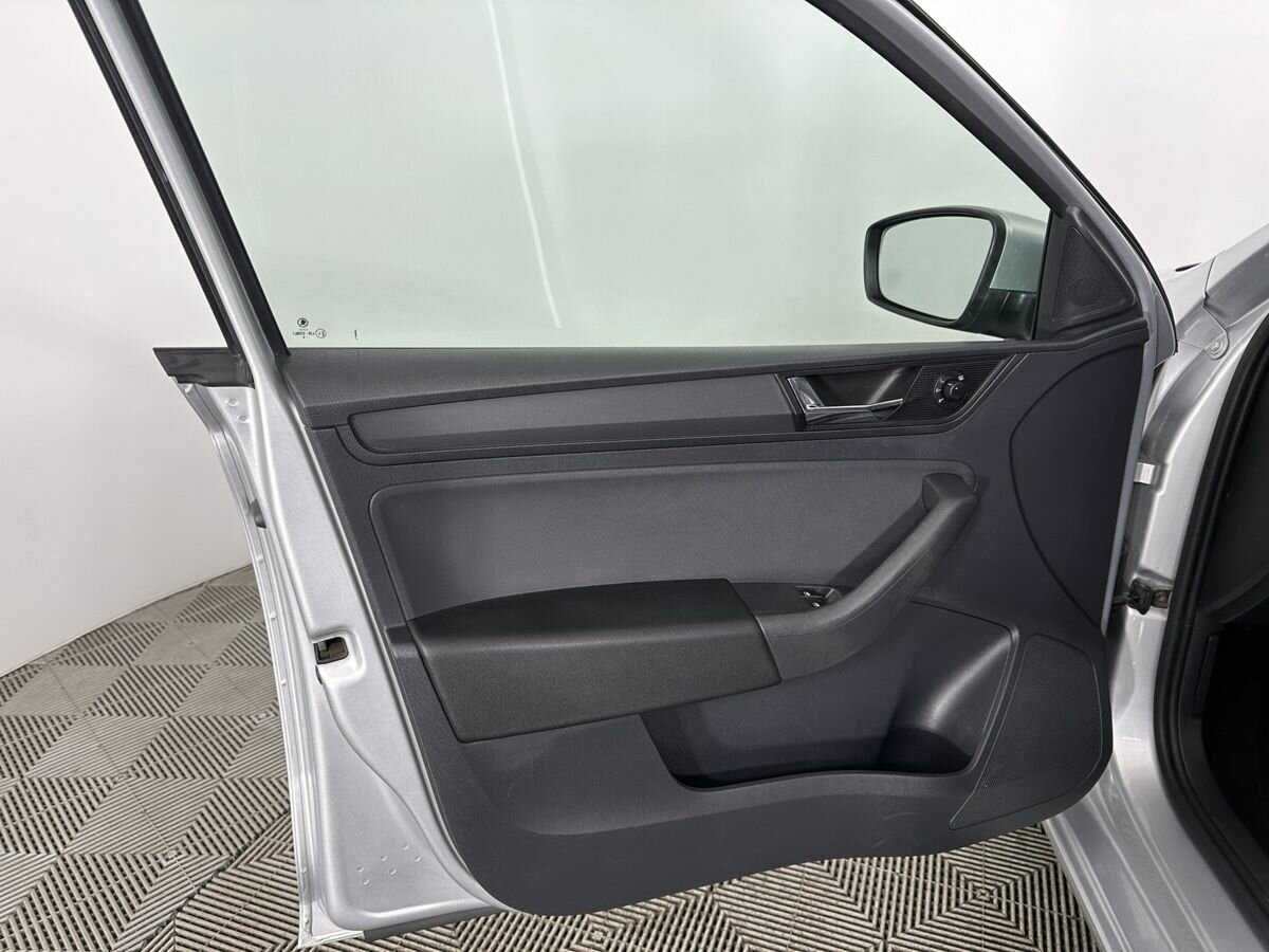 Купить Skoda Rapid, 2018, 201 366 км, фото №8