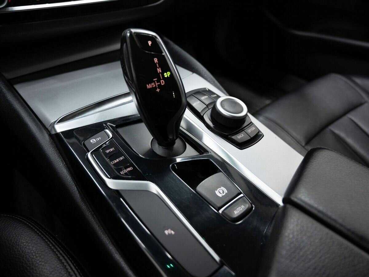 Купить BMW 5 серии 520d, 2018, 155 280 км, фото №24