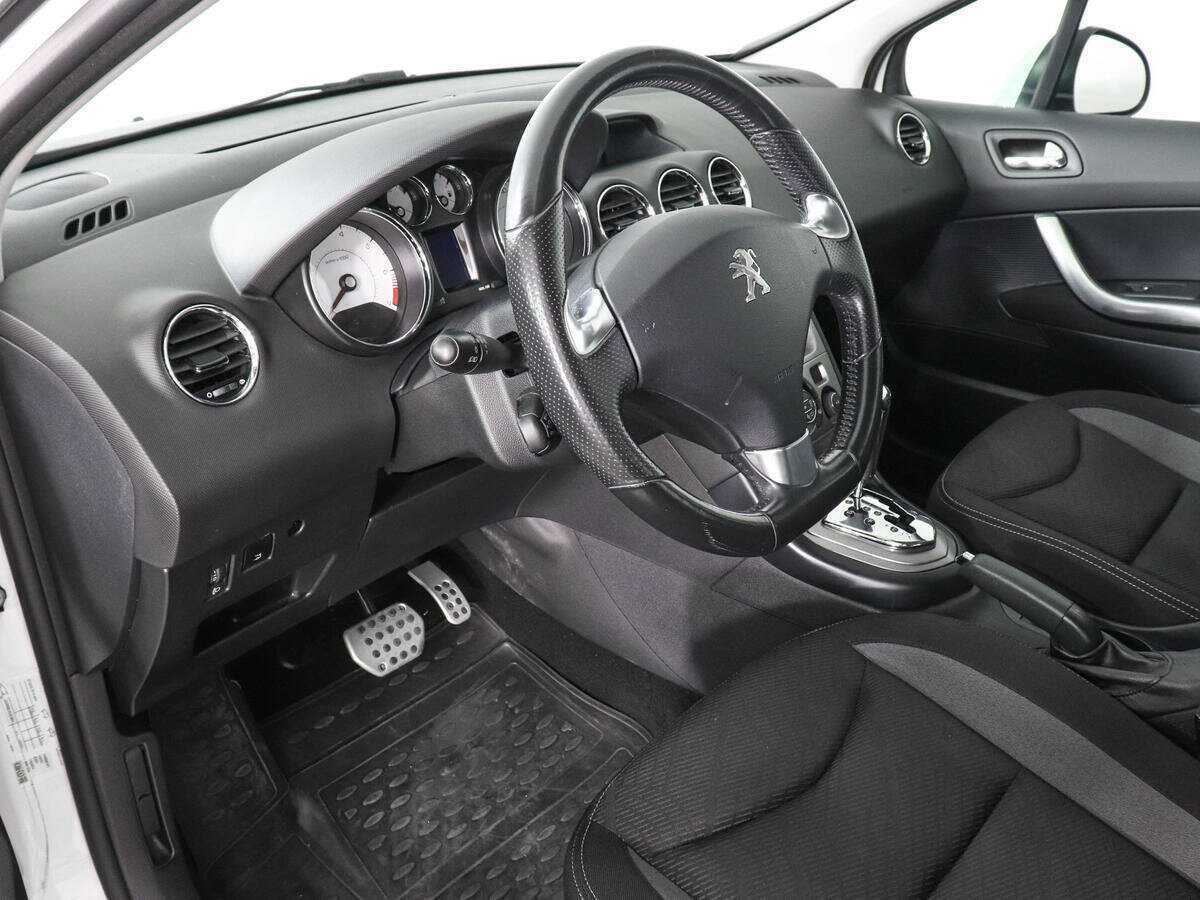 Купить Peugeot 408, 2016, 42 883 км, фото №9